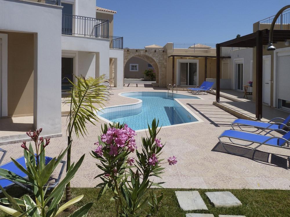 Azure Beach Kissamos Exterior photo