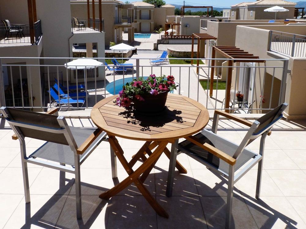 Azure Beach Kissamos Exterior photo